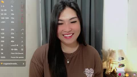 CLAIRE online show from October 31, 2025, 5:14 pm