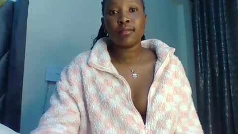 clara11 online show from February 25, 2026, 2:10 am