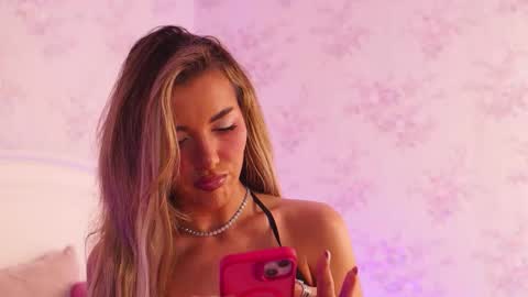 ClaraHazel online show from January 7, 2026, 4:59 am