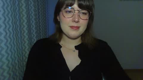 Snapshot of claralovely chatting on May 7, 2026, 5:18 pm Clara online show from May 7, 2026, 5:18 pm