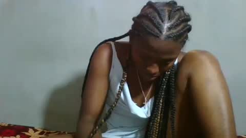 clarisse98 online show from November 2, 2025, 9:22 am