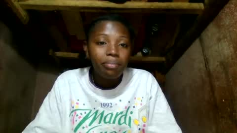 clarisse98 online show from June 19, 2026, 10:19 am