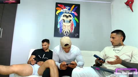 Juanpaindependent model online show from February 8, 2025, 6:44 pm