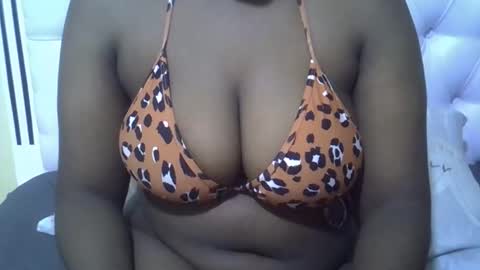 Snapshot of classy_zoey chatting on October 16, 2025, 1:17 am classy_zoey online show from October 16, 2025, 1:17 am