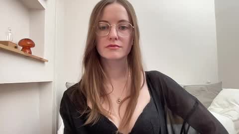 classyandgirly online show from April 15, 2026, 7:58 pm