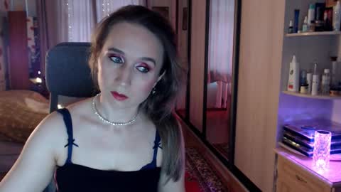 classyinna online show from October 29, 2025, 9:44 am