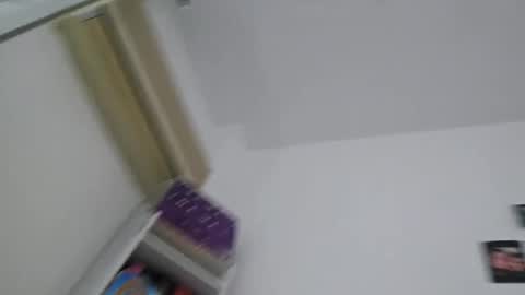 Snapshot of clau_pz chatting on November 19, 2025, 10:04 am clau_pz online show from November 19, 2025, 10:04 am