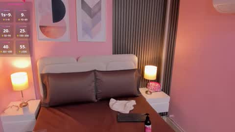 clauwdeen  wolf online show from December 22, 2025, 7:33 pm