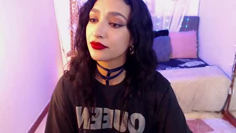 Snapshot of cleo_fox chatting on September 19, 2025, 10:54 pm Cleo online show from September 19, 2025, 10:54 pm