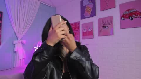 Cleo  online show from April 7, 2026, 11:43 am