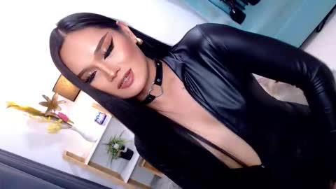 Cleo online show from April 21, 2026, 1:42 am