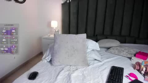 Cleopatra online show from April 21, 2026, 8:23 pm