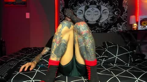 cleo y maikol online show from April 5, 2026, 3:47 am