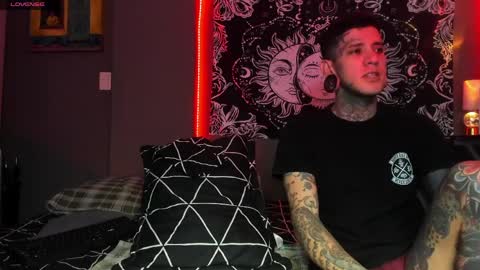 cleo y maikol online show from April 13, 2026, 6:08 am