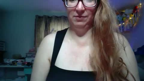 Kate online show from November 9, 2025, 7:34 pm