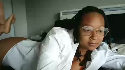 Snapshot of clioenchants chatting on October 10, 2025, 3:55 pm High Queen Clio online show from October 10, 2025, 3:55 pm