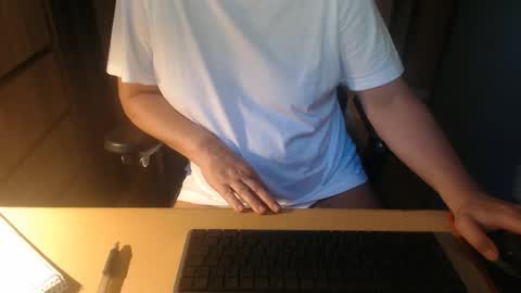 Snapshot of clit_fan chatting on May 25, 2026, 10:32 am Rob online show from May 25, 2026, 10:32 am