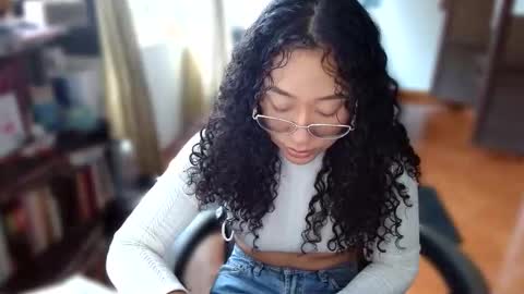 Clitia online show from April 19, 2026, 9:17 pm