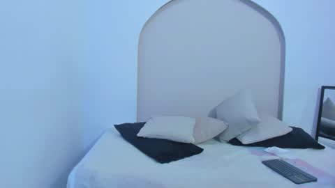 Cloe  online show from December 8, 2024, 12:51 am