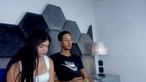 Cloe and Roman online show from November 9, 2025, 12:36 pm