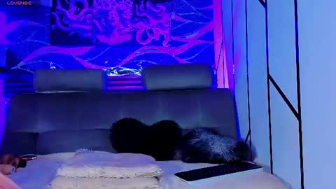 cloee_cameron online show from June 24, 2026, 8:08 pm