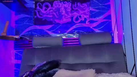 cloee_cameron online show from June 30, 2026, 7:15 pm