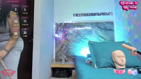 CLOE online show from January 11, 2025, 11:23 am