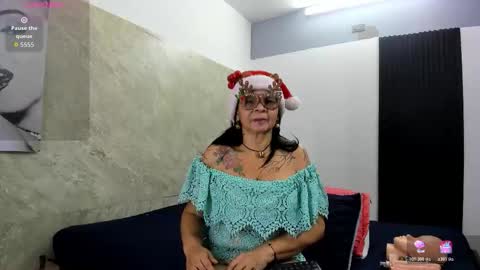 CLOE online show from December 16, 2025, 11:15 am