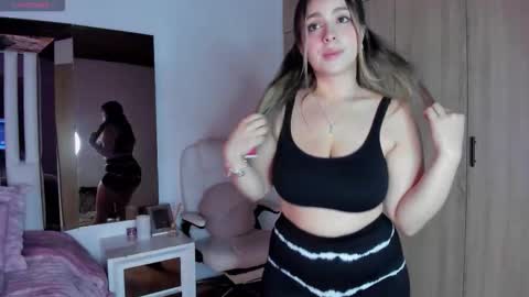 cloeecoopererer online show from November 11, 2025, 11:54 am