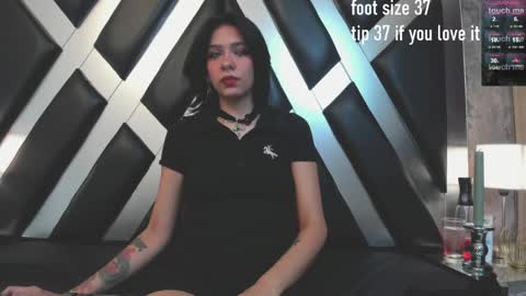 lady cloe person online show from April 1, 2026, 12:33 am