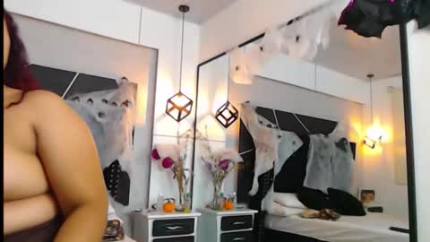 Snapshot of cloestron chatting on October 21, 2025, 10:38 am Cloe Stron online show from October 21, 2025, 10:38 am