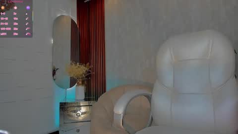 Cloe online show from December 1, 2025, 1:38 pm