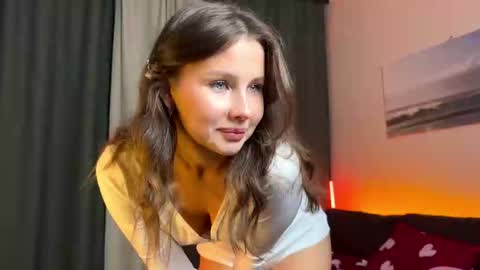 Snapshot of cloud_on_you chatting on October 5, 2025, 5:22 pm Jenny online show from October 5, 2025, 5:22 pm