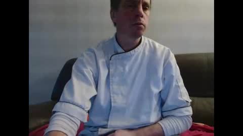 clouplefun online show from November 28, 2025, 7:33 am