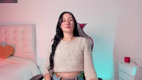 Snapshot of clover_tter_ chatting on November 4, 2025, 2:10 am Chloe online show from November 4, 2025, 2:10 am