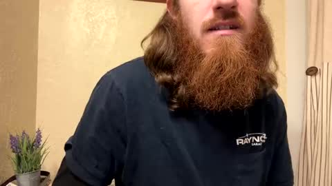 Snapshot of cloverboy1988 chatting on December 30, 2024, 11:37 am cloverboy1988 online show from December 30, 2024, 11:37 am