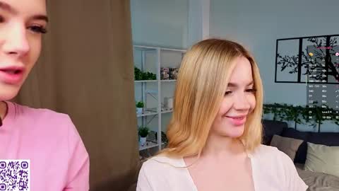 Kira online show from April 5, 2026, 1:03 am