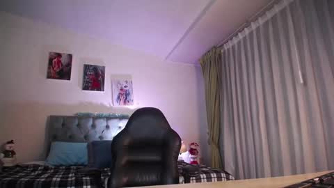 emely dolce online show from December 30, 2024, 4:42 am