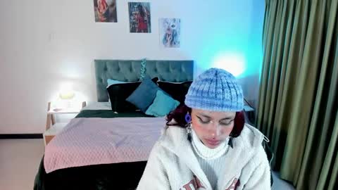 emely dolce online show from March 7, 2025, 9:18 am