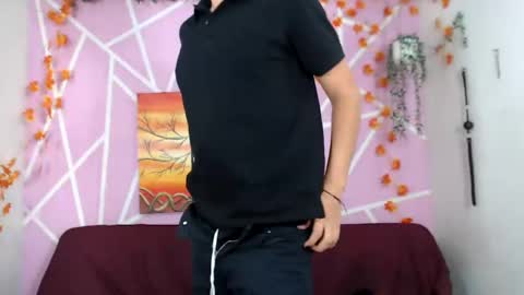 Snapshot of club_latinboys chatting on October 3, 2025, 2:03 pm club_latinboys online show from October 3, 2025, 2:03 pm