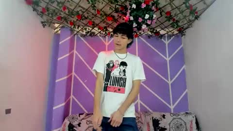 Snapshot of club_latinboys chatting on October 11, 2025, 7:34 pm club_latinboys online show from October 11, 2025, 7:34 pm