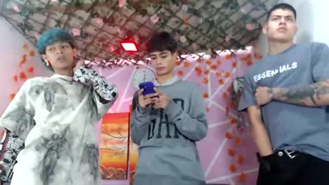 Snapshot of club_latinboys chatting on October 28, 2025, 3:36 pm club_latinboys online show from October 28, 2025, 3:36 pm