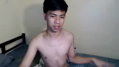 clyde_twinkx online show from June 29, 2026, 10:59 am