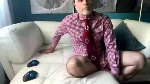 Snapshot of clydeninethousand chatting on October 5, 2025, 6:28 pm clydeninethousand online show from October 5, 2025, 6:28 pm