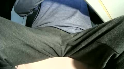 Ask me  online show from December 4, 2025, 10:40 pm