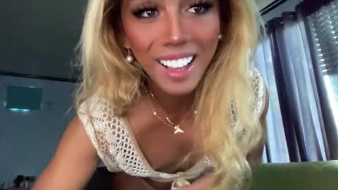 Snapshot of cockprincess_dianna chatting on January 4, 2025, 5:27 am PrincessDianna IslandGirl CUMSHOW in PVT and PASSWORDSHOW online show from January 4, 2025, 5:27 am
