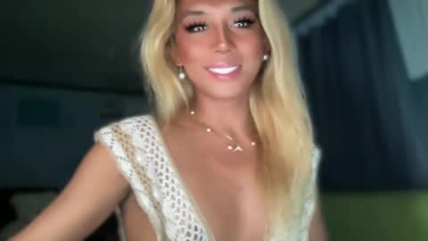 Snapshot of cockprincess_dianna chatting on January 6, 2025, 4:02 pm PrincessDianna IslandGirl CUMSHOW in PVT and PASSWORDSHOW online show from January 6, 2025, 4:02 pm