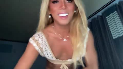 Snapshot of cockprincess_dianna chatting on January 7, 2025, 6:14 pm PrincessDianna IslandGirl CUMSHOW in PVT and PASSWORDSHOW online show from January 7, 2025, 6:14 pm