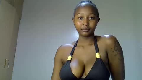 bella online show from November 22, 2025, 1:43 pm