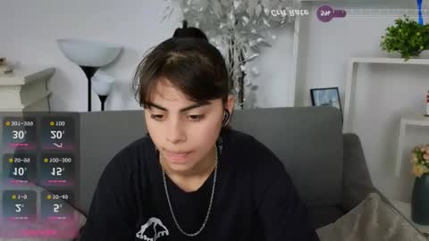 Olivia online show from October 17, 2025, 7:00 am